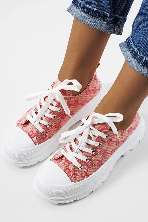 Rozā-smilškrāsas apavi, „Waters"