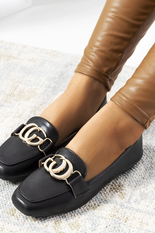 Melni loaferi ar zelta sprādzi Theresa