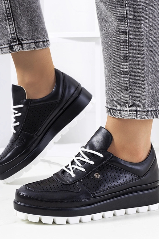 Melni caurumi sporta apavi, „Assels"