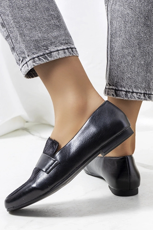 Melni sieviešu apavi Kolk