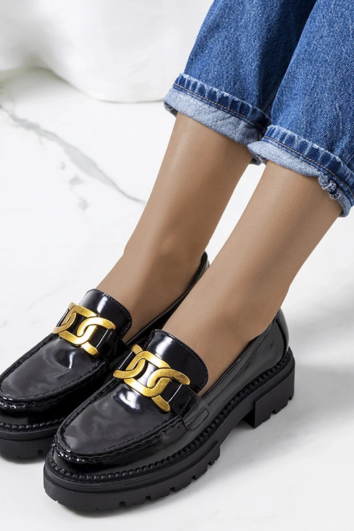 Melni mokasīni uz augstas zole,...