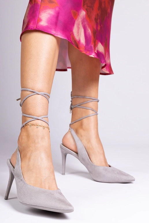 Hakola pelēkas pumpas ar atvērtiem...