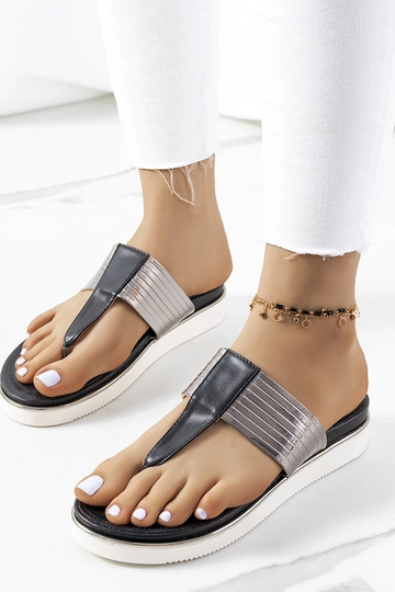 Melni metāliski mūļi Murilo