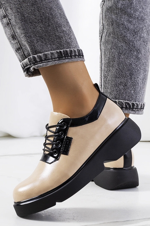 Smilšu krāsas puszābaki, „Parram"