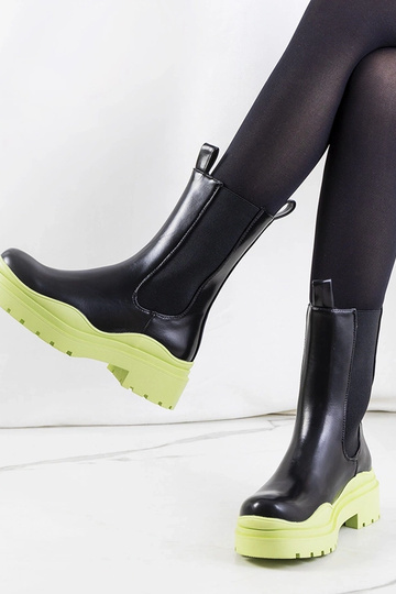 Melni puszābaki ar zaļu... 2