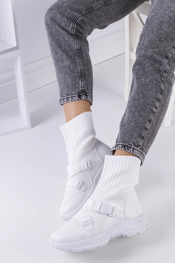White Saker kedas 2