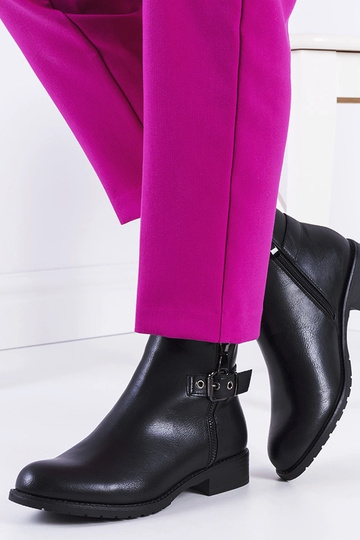 Melni klasiski Manila...