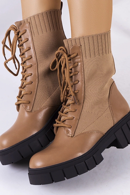 Brūni zābaki ar elastīgu augšdaļu, „Ada"