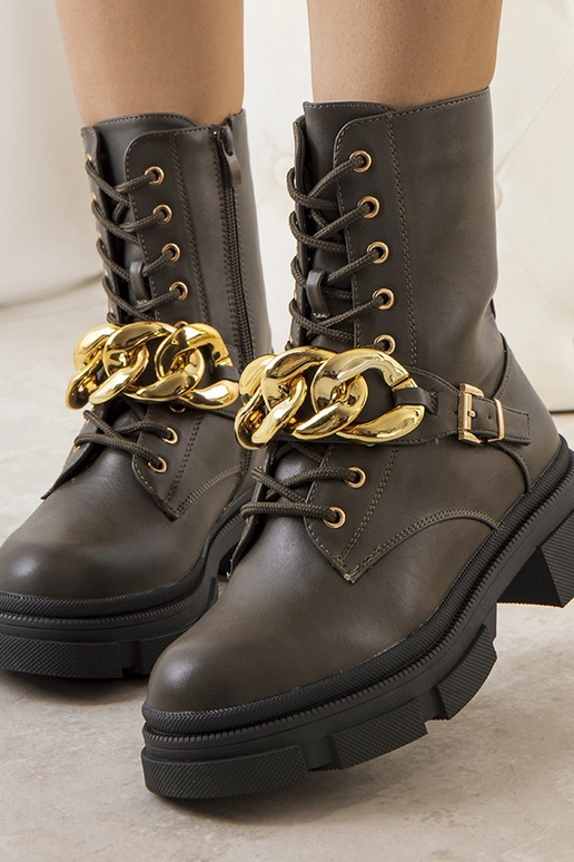 Zaļie Iversen ķēdes pārgājienu zābaki