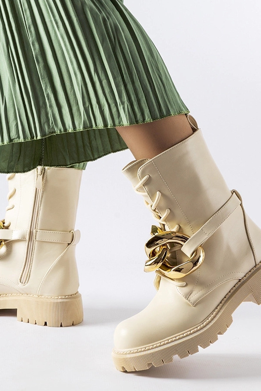 Bēši Galar ķēdes zābaki