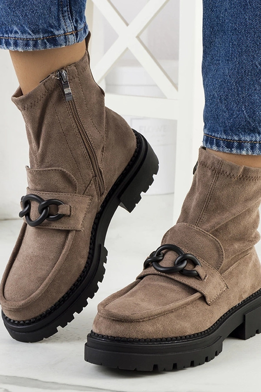 Brūni zābaki, „Fannia" Brūni zābaki, „Fannia"