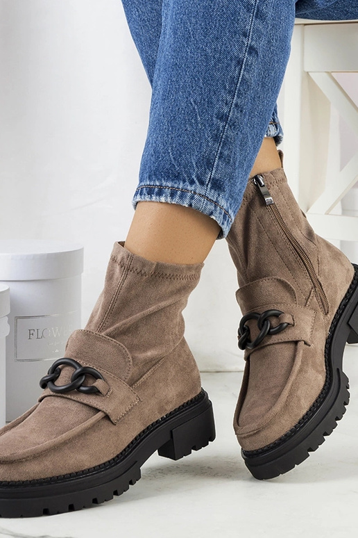 Brūni zābaki, „Fannia" Brūni zābaki, „Fannia"