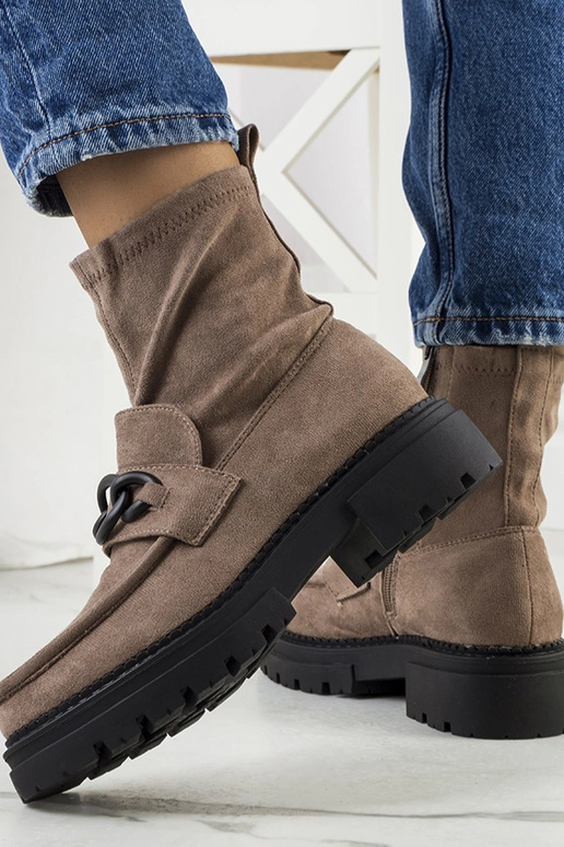 Brūni zābaki, „Fannia" Brūni zābaki, „Fannia"