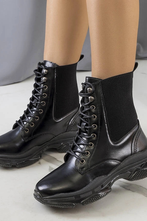 Melni Sedile puszābaki