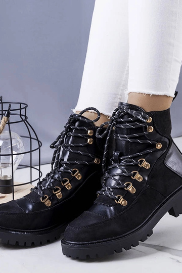 Melni izolēti strādnieku... 2