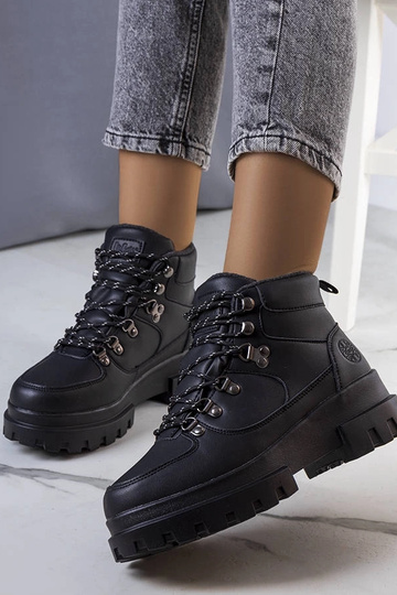 Melni ziemas pārgājienu zābaki, „LCJ-22-31-1435L Lee Cooper"