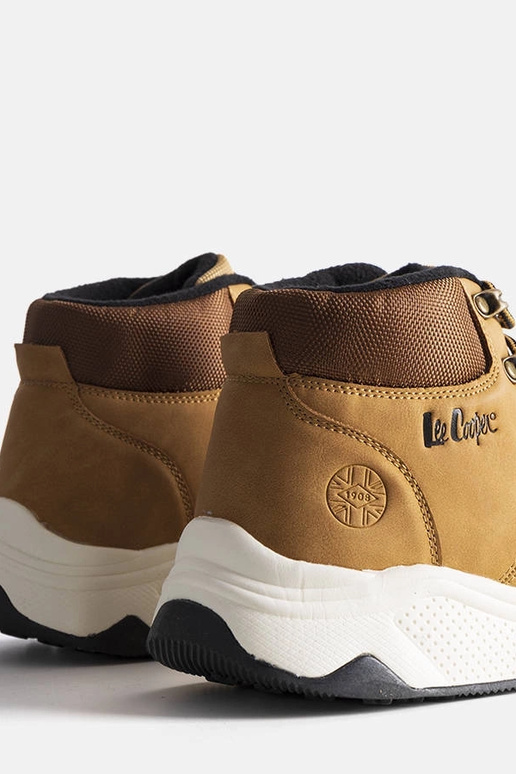 Brūni izolēti zābaki LCJ-22-31-1452M...