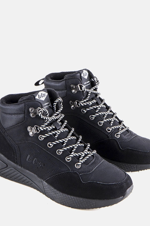 Melni izolēti zābaki LCJ-22-31-1457M...