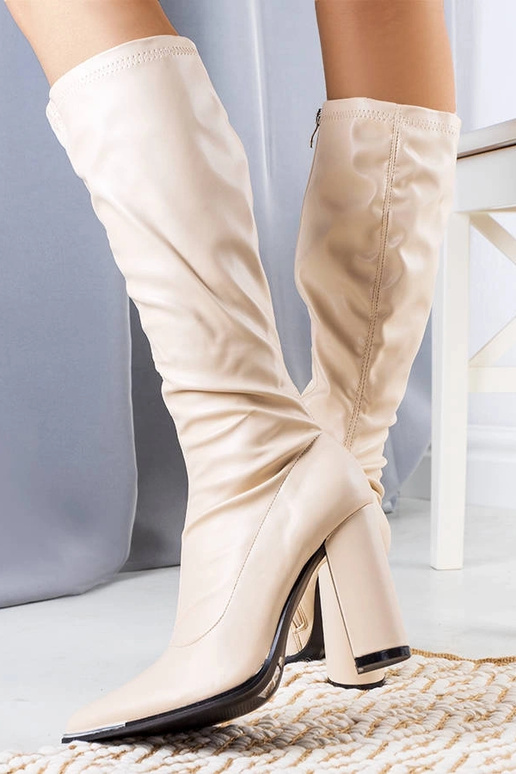 Velass smilškrāsas puszābaki