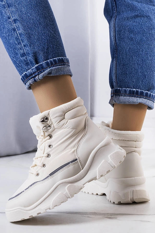 Krēmizolēti Rimu zābaki