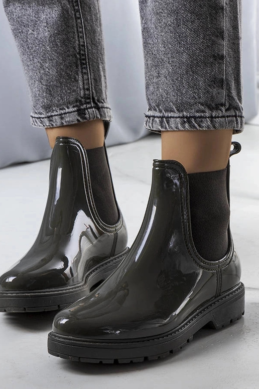 Zaļi gumijas zābaki, „Kemi"