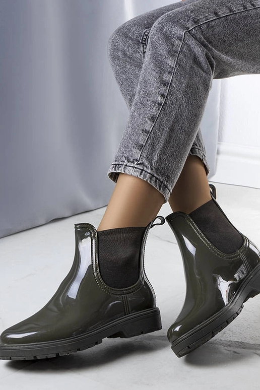 Zaļi gumijas zābaki, „Kemi"