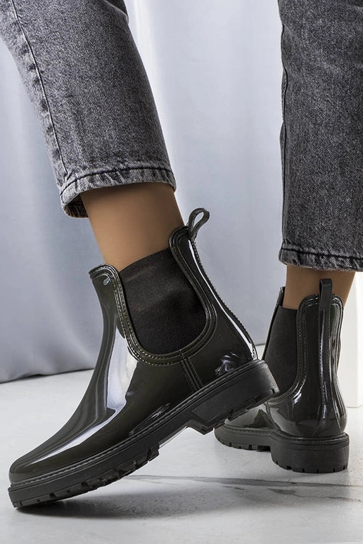 Zaļi gumijas zābaki, „Kemi"