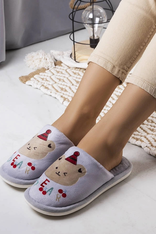 Pelēkas mīkstas Lāča čības