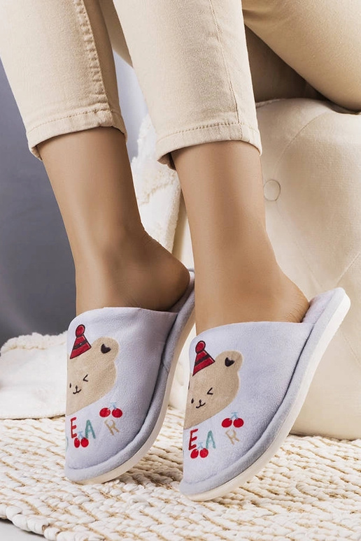 Pelēkas mīkstas Lāča čības