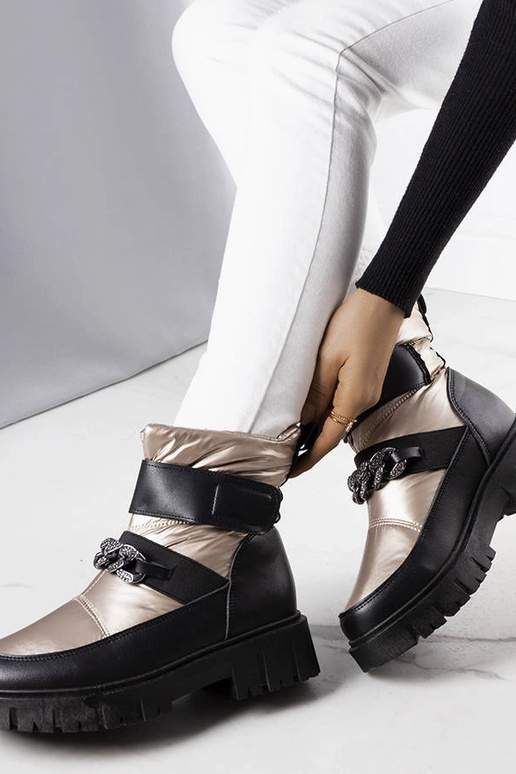 Efraima zelta ķēdes sniega zābaki