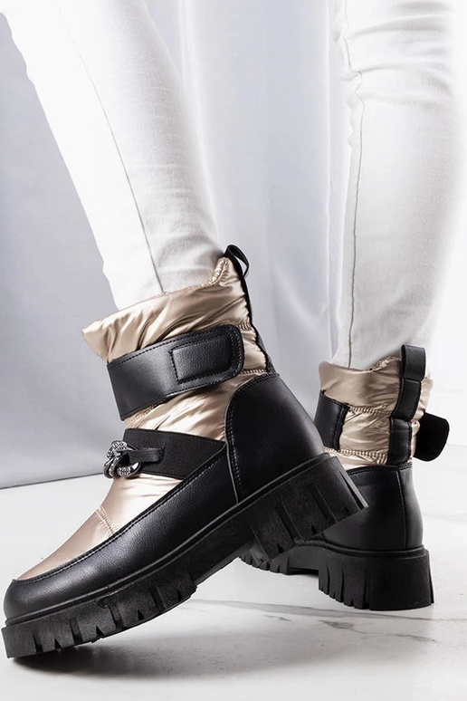 Efraima zelta ķēdes sniega zābaki