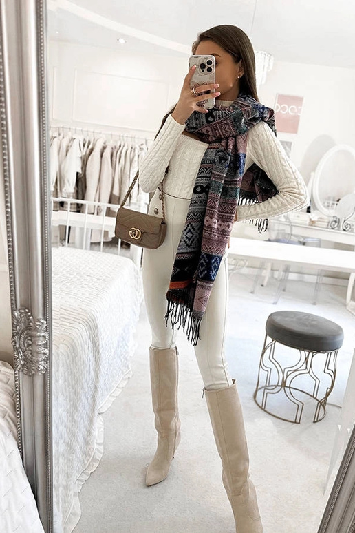 Kobes oranžā šalle