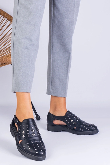 Melnas Eleana izgrieztas... 2