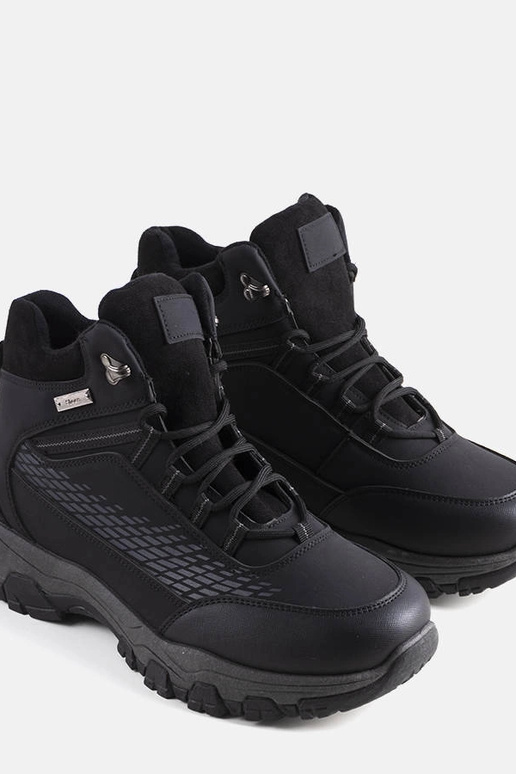 Melni izolēti Jaxx zābaki