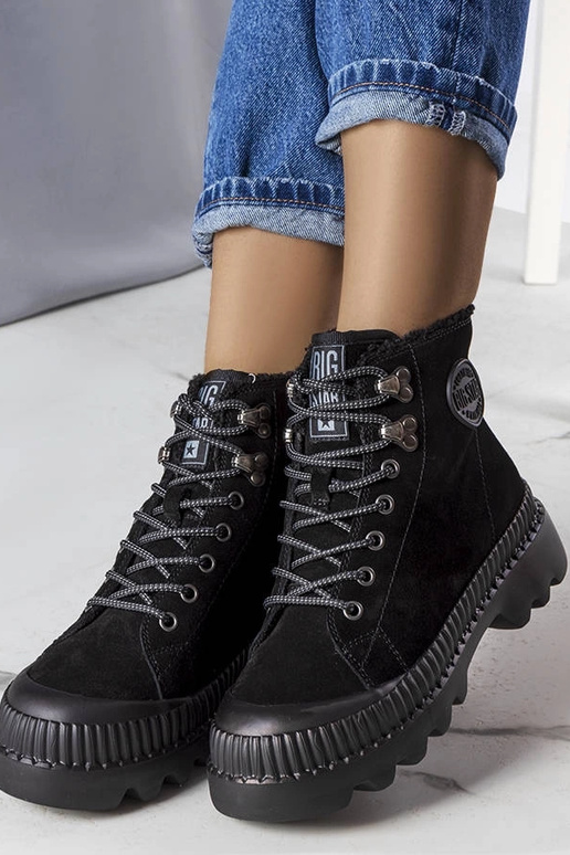 Melni izolēti puszābaki Big Star...