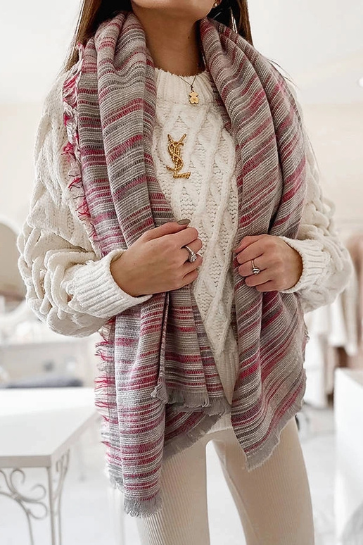 Nyomi purpura šalle