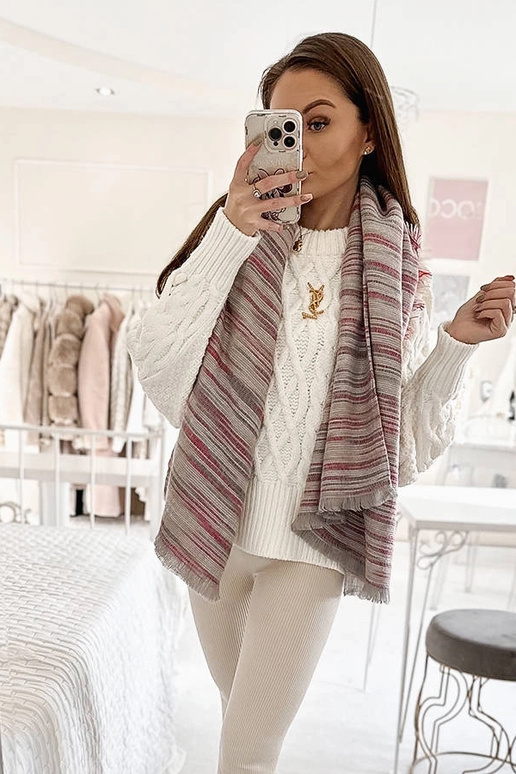 Nyomi purpura šalle