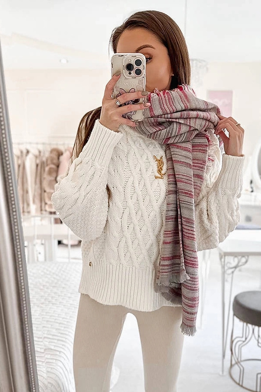 Nyomi purpura šalle