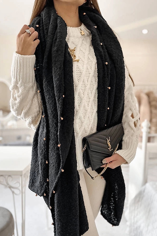 Ivonnas šalle ar melnām fāzēm