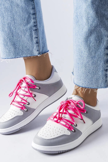 Shari baltas retro kedas