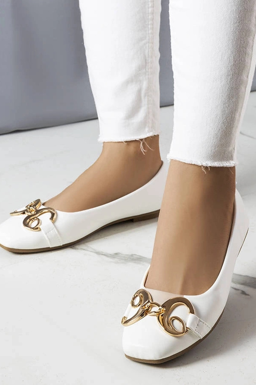 Šonas baltie kvadrātveida purngalu...