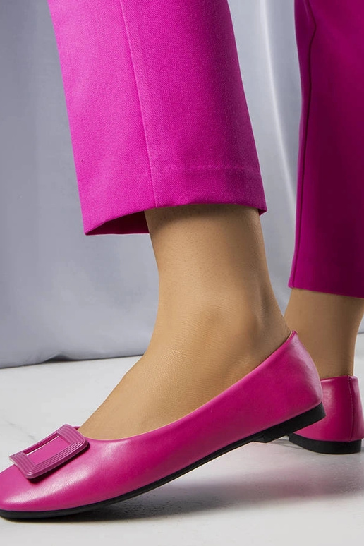 Rozā balerīnas ar Sheller sprādzi