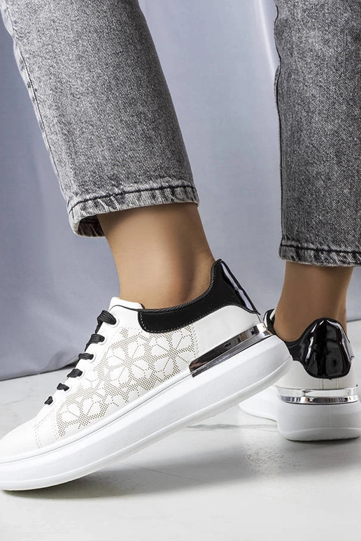 Erin melnbaltas perforētas kedas