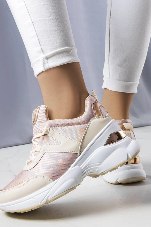 Rozā kedas ar metāliskiem ieliktņiem...