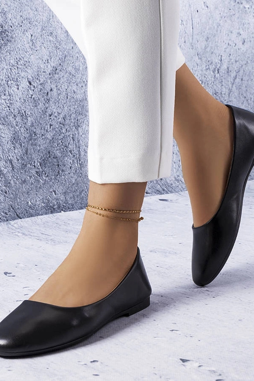 Melnas balerīnas ar ādas iekšzoli...