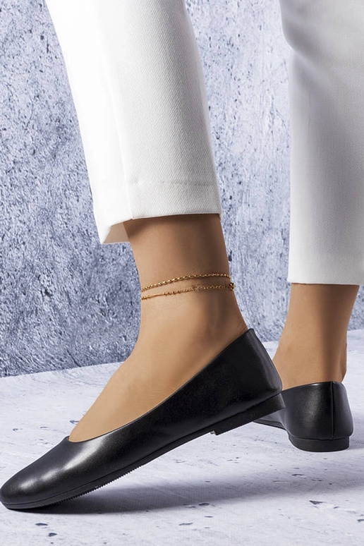 Melnas balerīnas ar ādas iekšzoli...