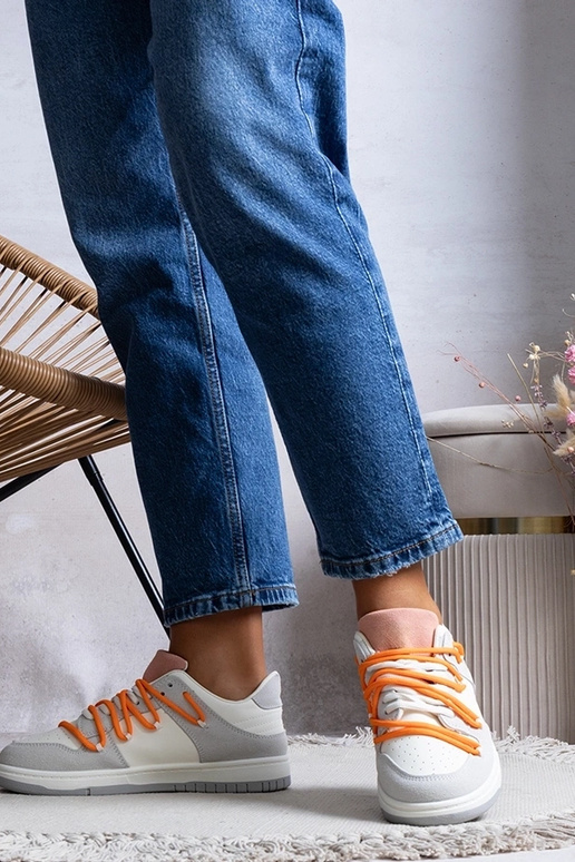 Pelēkas sieviešu kedas, šņorējamās...