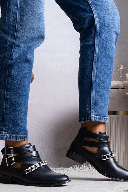 Melni Ratté izgriezti puszābaki