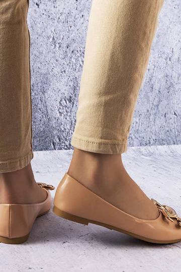 Tumši smilšu krāsas kurpes... 2