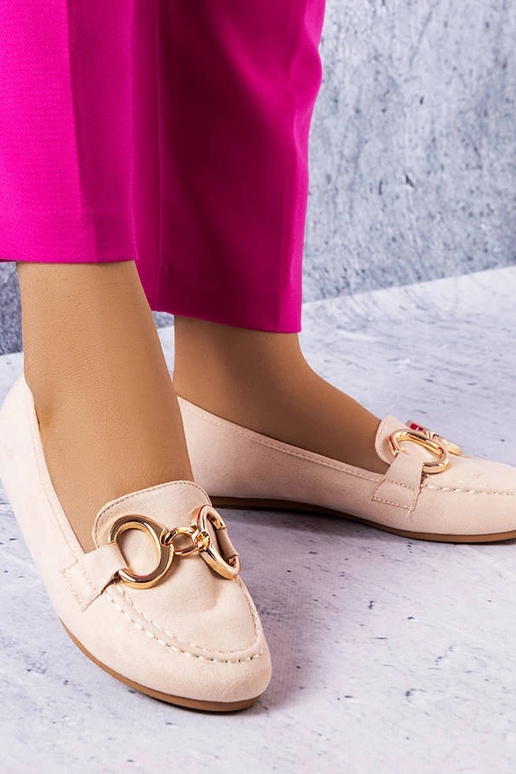 Bēšie klasiskie klaipi Pitre